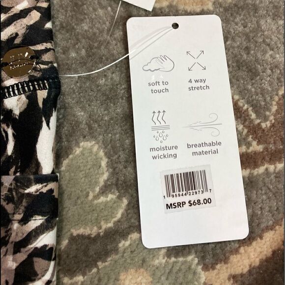 NWT Animal Print Jones New York Active Leggings - Picture 5 of 12